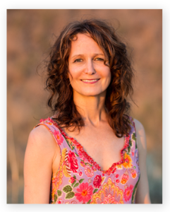 Diane Raptosh Headshot